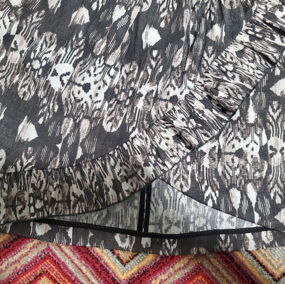 H&M ruffled metallic skirt - Picture 3 of 6